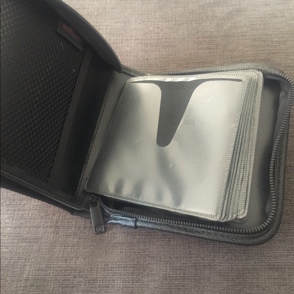 Vintage AC/DC Bundle tshirt, toque, cd holder - Picture 5 of 5